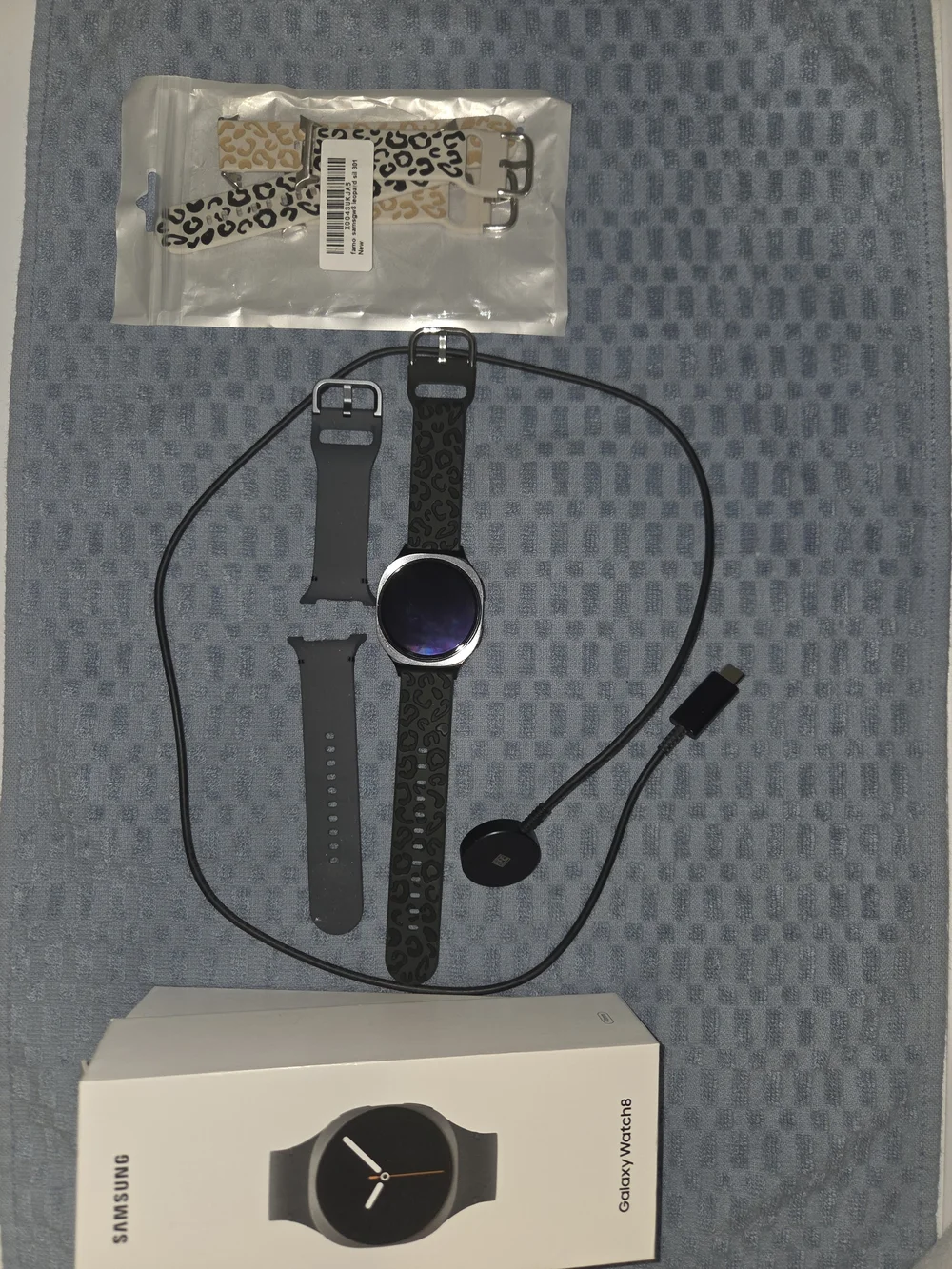 Samsung Galaxy Watch4 Black Silicone Smartwatch And Leopard Accent Band. Worn 2x